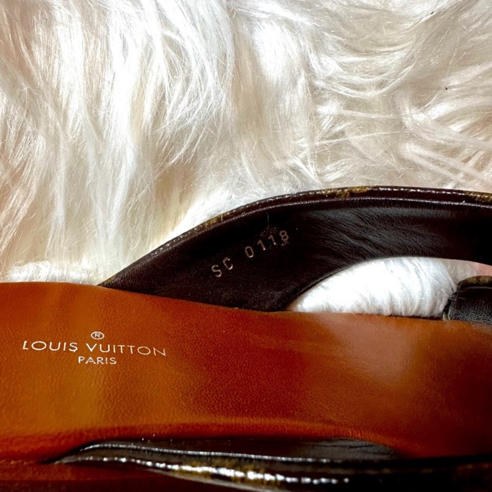 Authentic Louis Vuitton slides size 39 - Picture 5 of 6